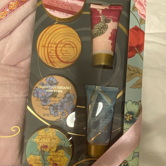 Christian Siriano Bath and Body Gift Set - Picture 2 of 5